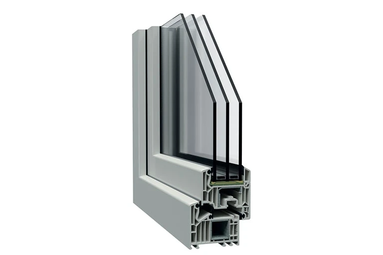 Przekrój profilu Okna PVC z potrójną szybą i komorową konstrukcją ramy